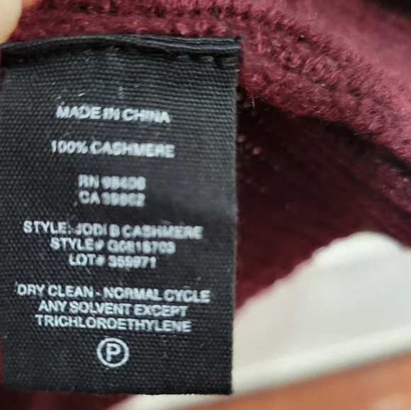 Theory Cashmere Mock Neck Top - Picture 3 of 6